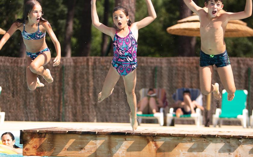 Piscine au camping de Mimizan Lac